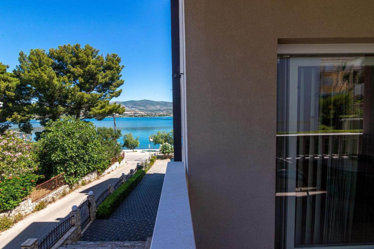 Apartments Janja Trogir Exterior photo